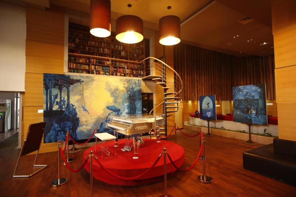 The Corporate Hotel And Convention Centre Ulaanbaatar Ngoại thất bức ảnh