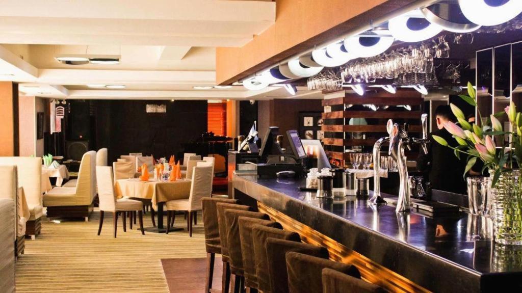 The Corporate Hotel And Convention Centre Ulaanbaatar Ngoại thất bức ảnh