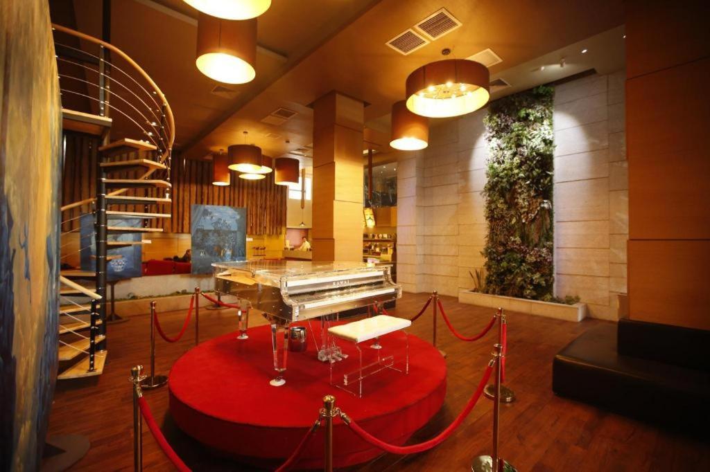 The Corporate Hotel And Convention Centre Ulaanbaatar Ngoại thất bức ảnh