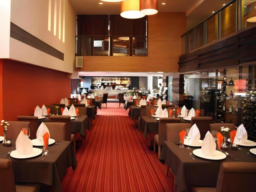 The Corporate Hotel And Convention Centre Ulaanbaatar Ngoại thất bức ảnh
