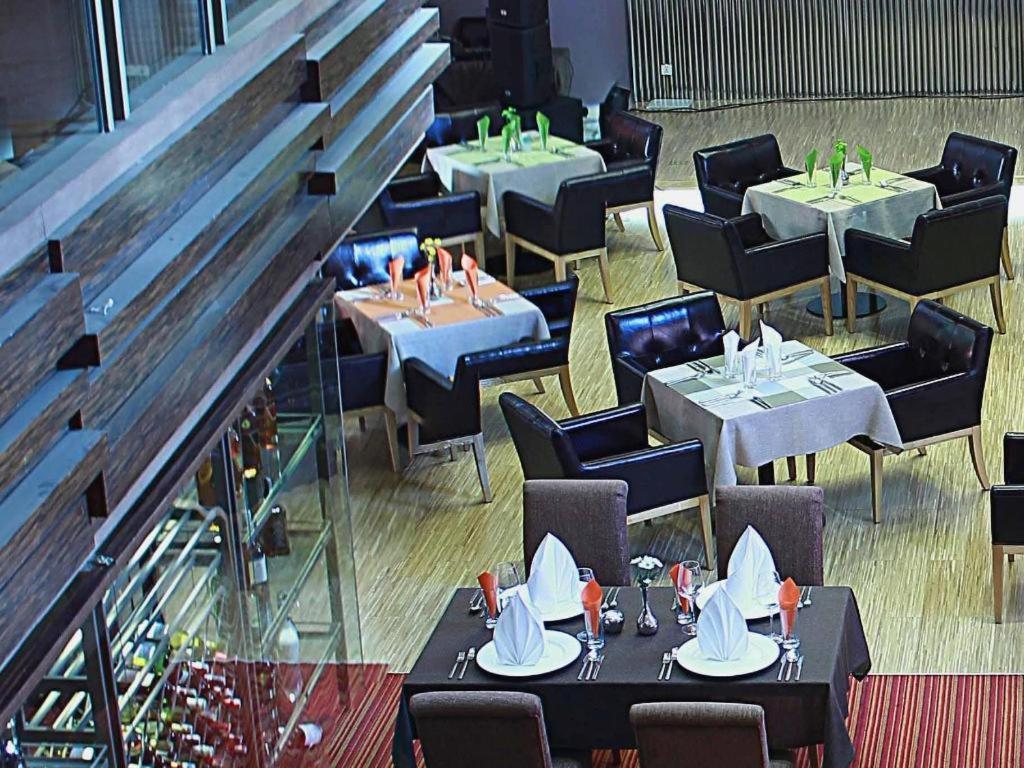 The Corporate Hotel And Convention Centre Ulaanbaatar Ngoại thất bức ảnh