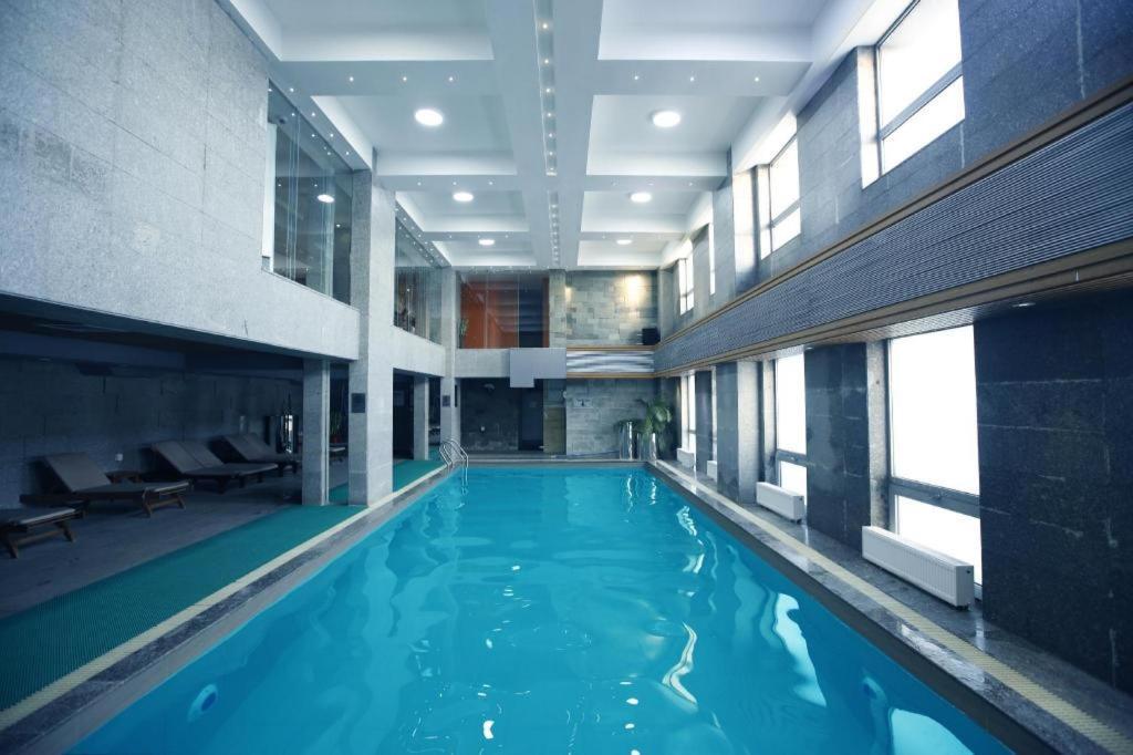 The Corporate Hotel And Convention Centre Ulaanbaatar Ngoại thất bức ảnh