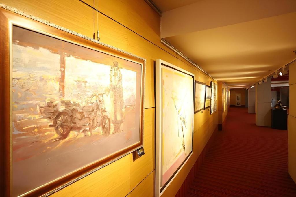 The Corporate Hotel And Convention Centre Ulaanbaatar Ngoại thất bức ảnh